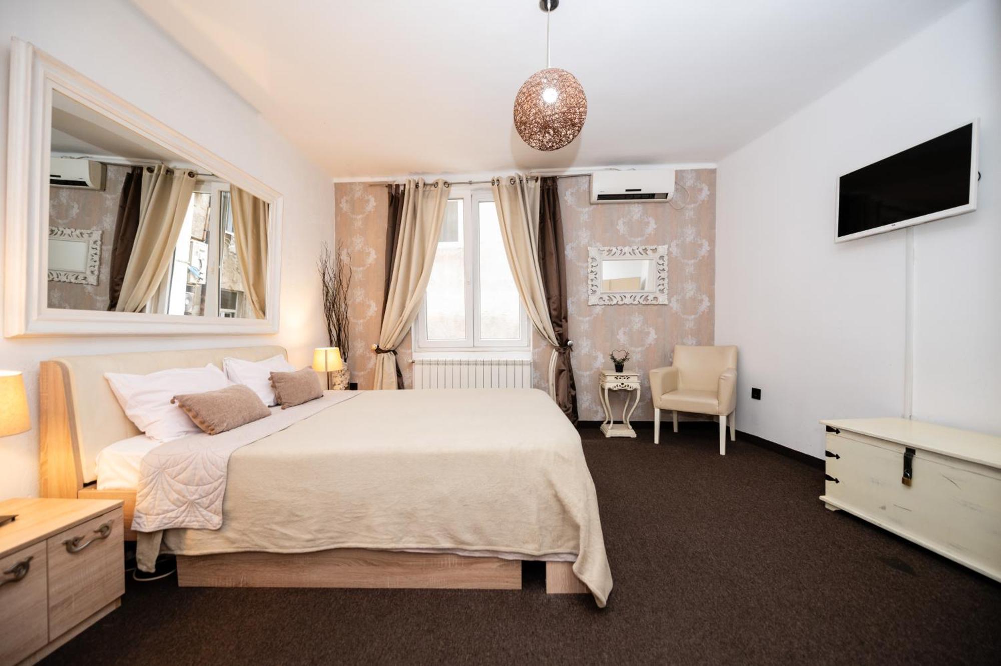 Central Belgrade Apartments Free Parking Belgrado Exterior foto