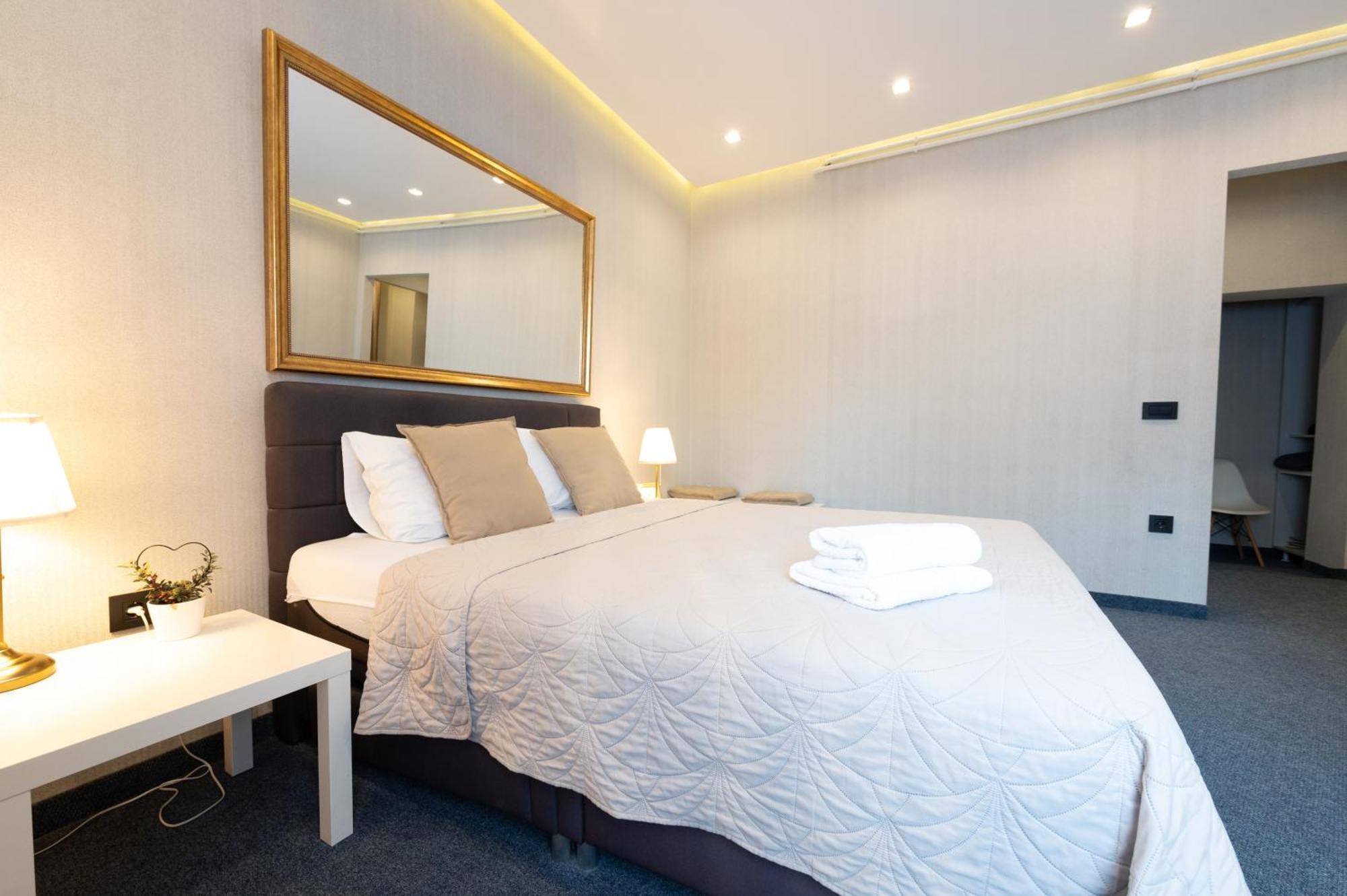 Central Belgrade Apartments Free Parking Belgrado Exterior foto